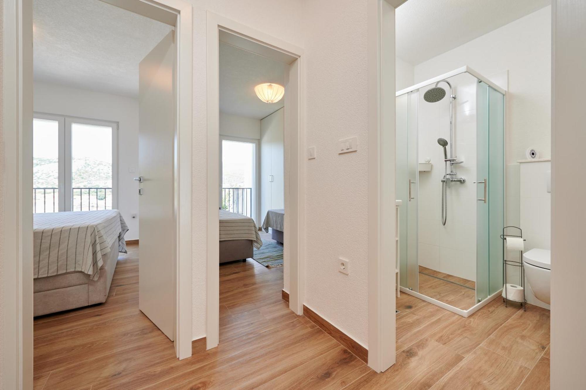 Nela & Sara - 2 Apartments With Heated Swimming Pool Seget Vranjica Exterior foto